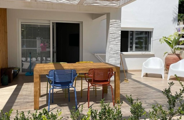 CIR:19084033C227586 Relax in this oasis of quiet and elegance.
