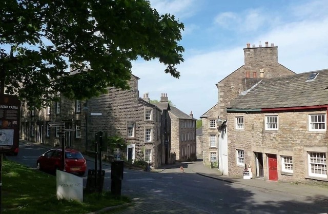 City Centre apartment with a Norman Castle for a Neighbour!