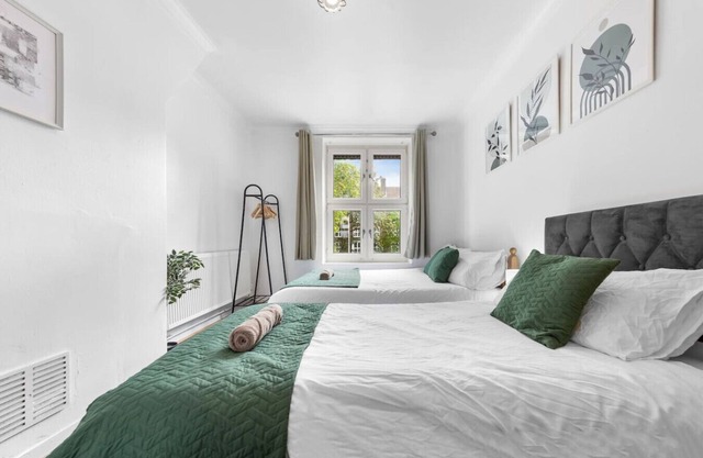 City Centre Spacious Flat | 2bed | Long Stay Disc%