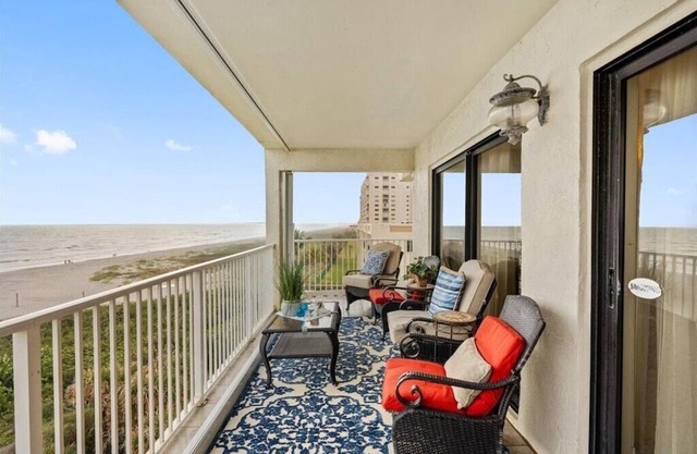 CK our supper low rates for the fall in this 3 bedroom 2 bath direct ocean front
