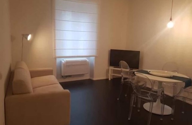 Classic 1 BR on Porta Nuova