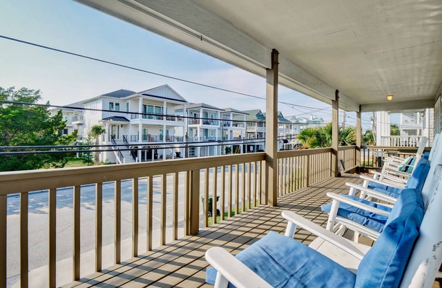 Classic beach cottage on beautiful Wrightsville Beach. 4 Bedrooms, 3 Baths
