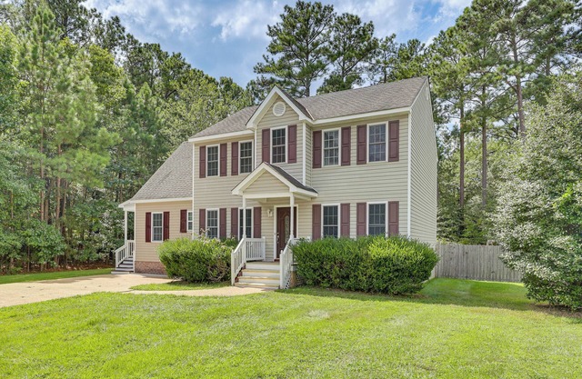 Classic Colonial Home w/Private Yard in Richmond!