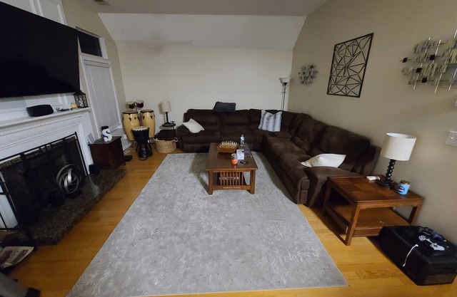 CLEAN/NEAR Interstate get to Charlotte or Lake Norman within 15 mins.n