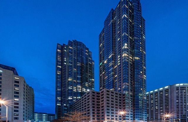 Clean & Spacious 1BR | Work Remote | Free WiFi & Kitchen | Near PATH