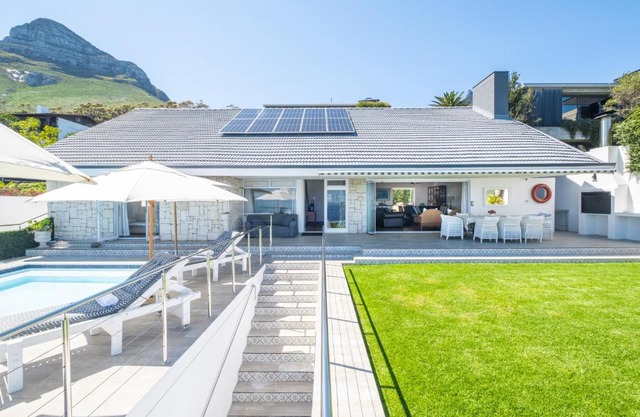 Clifton Sunset - Family Home