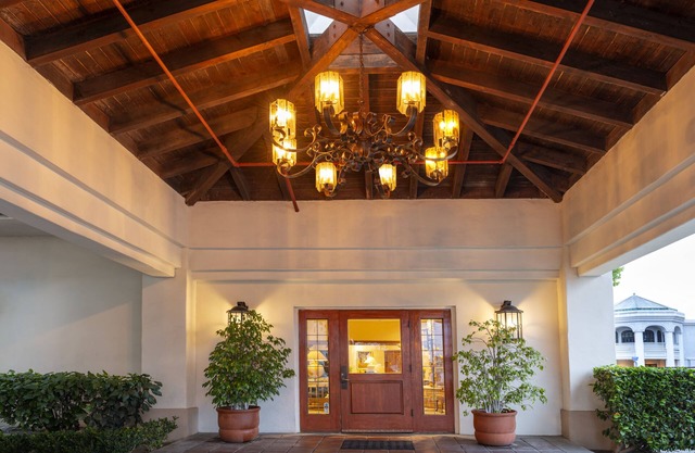 Clocktower Inn Ventura