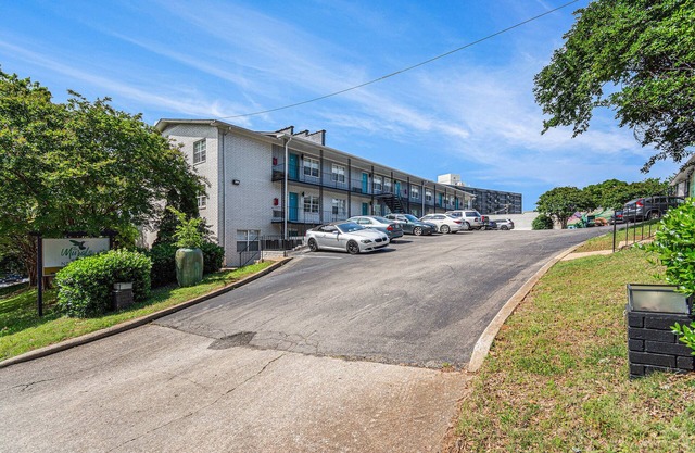 Close to Hospitals & UAB W/Free Parking&Fast WiFi