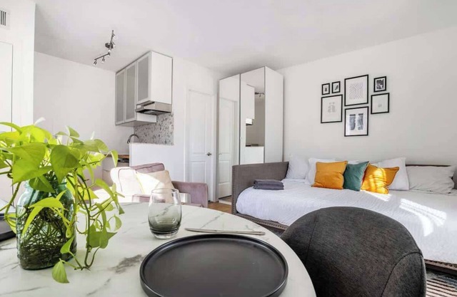 Close to NYC! Relaxing Quiet Studio in Woodside