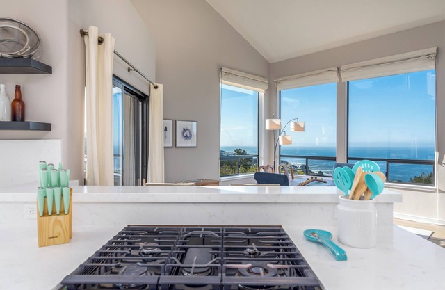 Cloud 9 | Ocean Views | Sleeps 8!