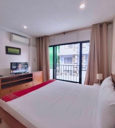 Cloud no 3 Serene Oasis King Bed in BKK Heart