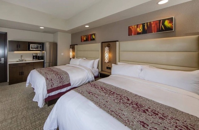 Coachella Festival 23 Marriott’s Desert Springs Villas I 2Queen Studio Sleeps 4
