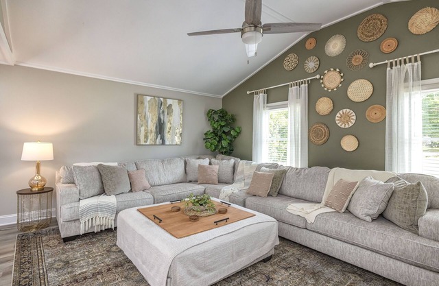 Coastal Comfort - Perfect for Groups - Games + Deck