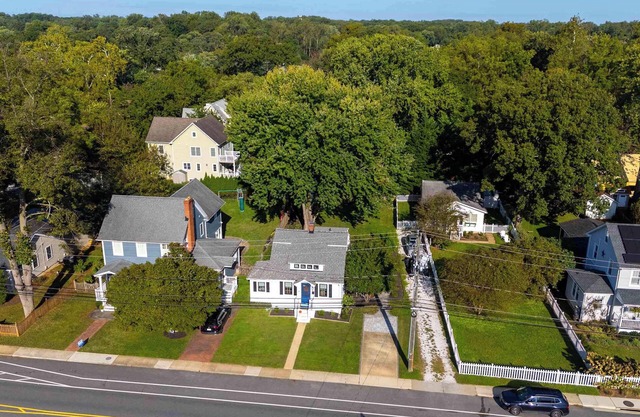 Coastal Cottage in West Annapolis