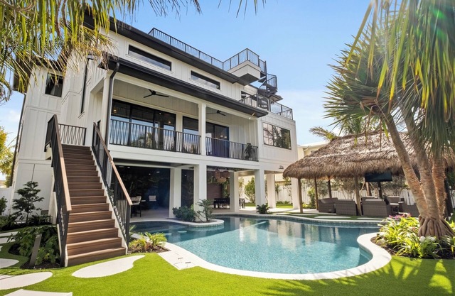 Coastal Elegance! Pool, Putting Green, Movie Room, and More!