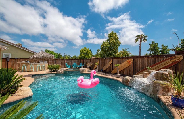 Coastal Oasis w heated Pool & Spa by beachn