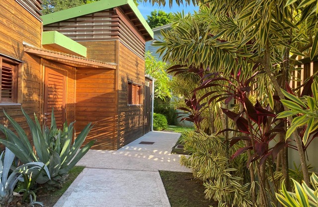 Coco Cannelle Cottage "WEST" 2 people (Above Grande Anse beach)