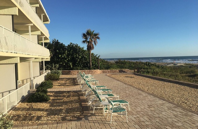 Cocoa Beach Paradise - direct ocean
