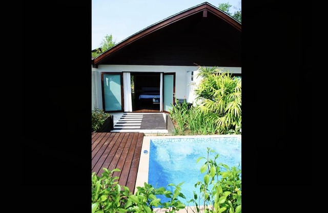 Coconut Island Deluxe Suite