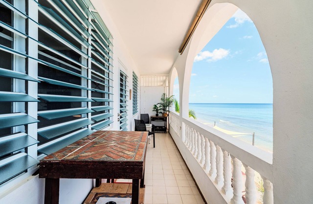 Coconut Palms Inn On The Beach