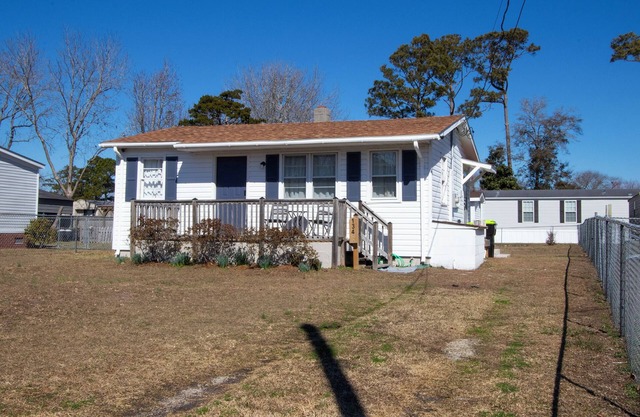 Coconut Shack- Perfect hideaway on the Crystal Coast!