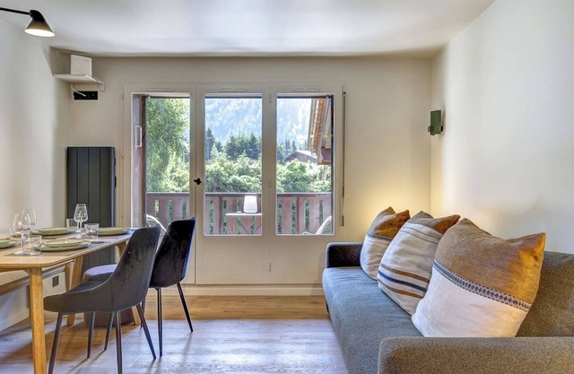 Cocoon 1CH Balcony | Parking | HomeCine | CentrePraz