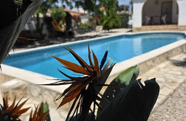 "Cologne"@MARISOL: 300m to the beach, private pool, A/C, WiFi, dog beach