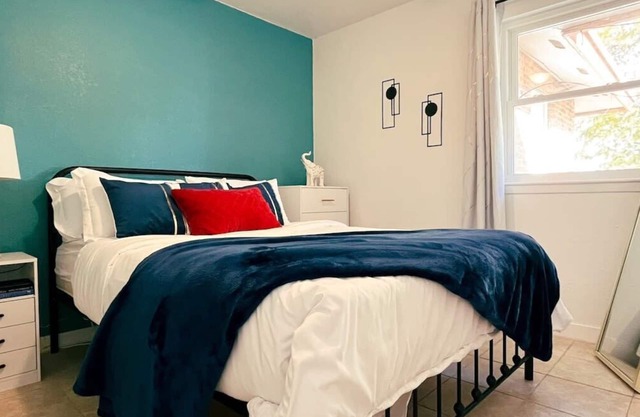 Colorful Relaxation Modern Family Friendly-3 days