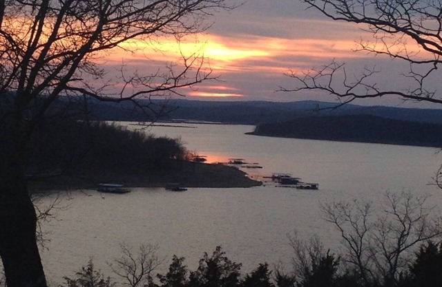 Come Watch An Amazing Sunset On Lake Norfork, And Make Lifetime Memories