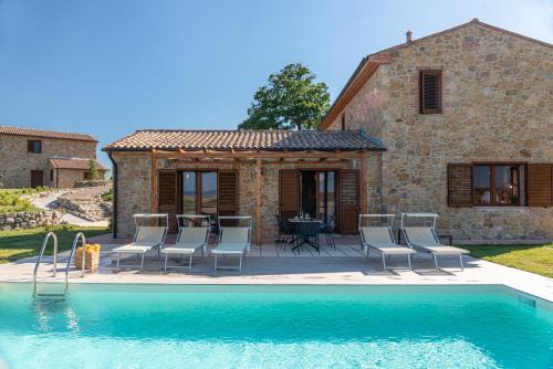 comfortable private villa with pool San Giuseppe Tramontana