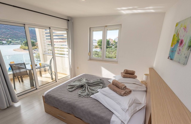 Comfort Studio Holidays Roko, Swimming Pool, Adults Only 16+, Sea View