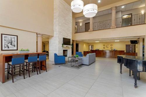 Comfort Suites Kingwood Humble Houston IAH Airport