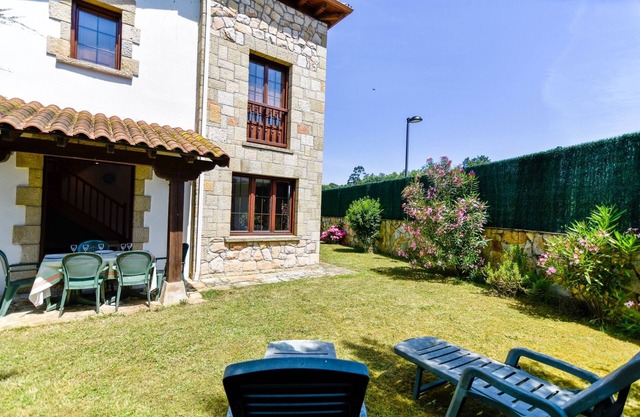 Comfortable and large villa with garden