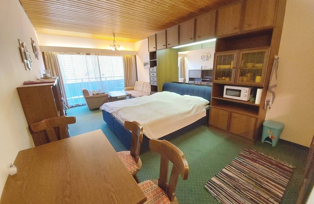 Comfortable apartment with balcony and pool in Tauplitz