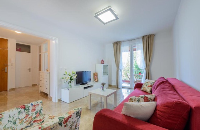 Comfortable Apartment Bukvic