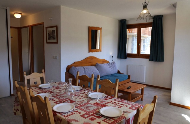 Comfortable apartment for 6, quiet area