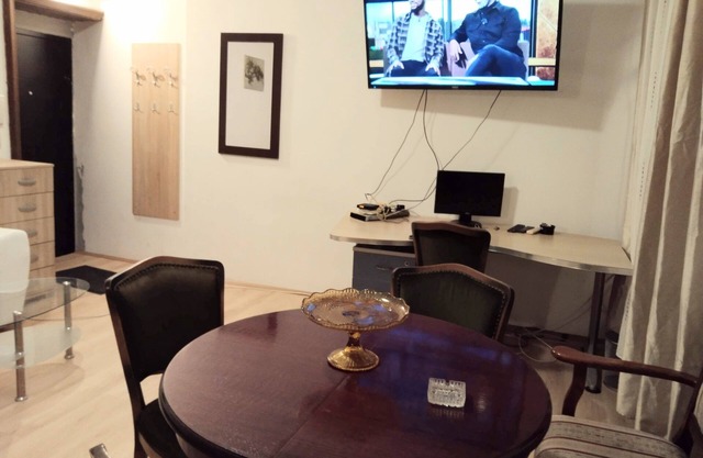 Comfortable apartment in delightful Beograd with WiFi, AC