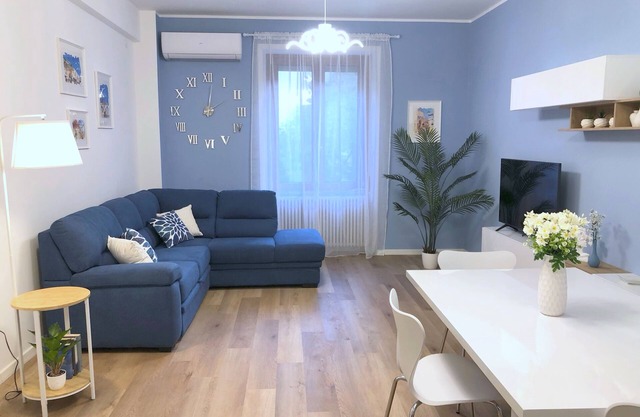 Comfortable apartment less than 10 min from the main center and train station