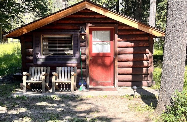 Comfortable Cabin next to Yellowstone National Park