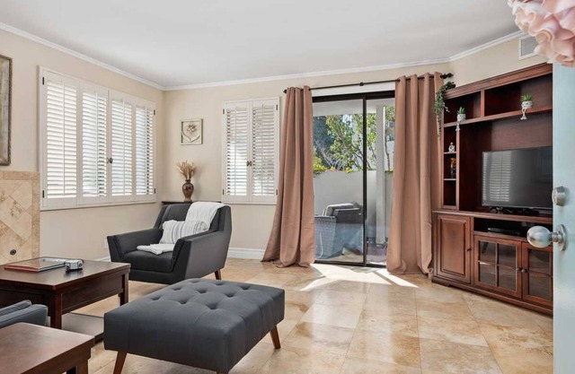 Comfortable Condo with Spacious Patio