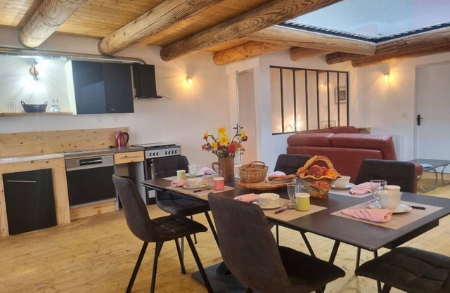 Comfortable cottage in Sauvain, sleeps 6