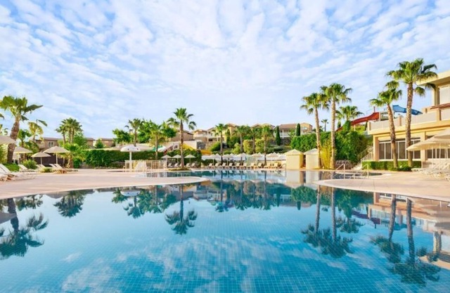 Comfortable Flat with Communal Pool in Kusadasi-Awz146