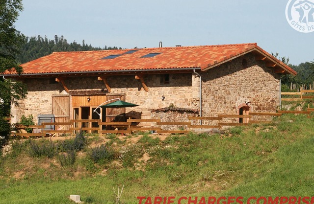 Comfortable cottages for 10 ppl with garden, terrace, and modern amenities