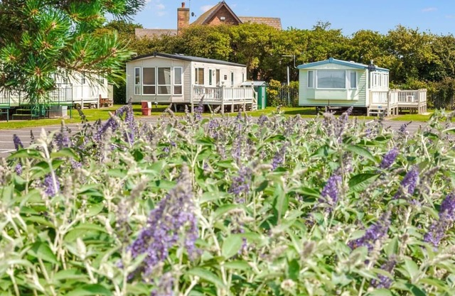 Comfortable bungalow with one double and one twin.