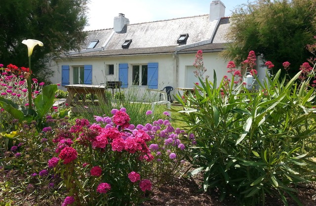 Comfortable house in Belle-Ile with bikes available and rental car