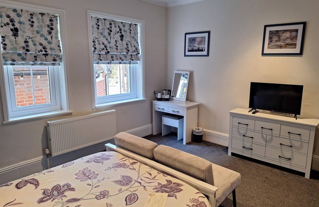 Comfortable Spacious Double Ensuite Room