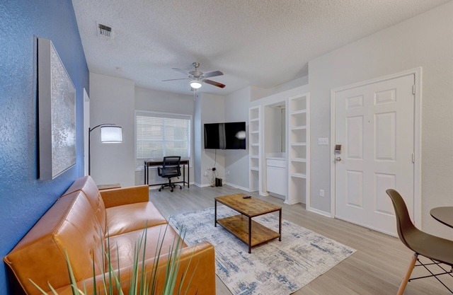 Comfy 2BD Apt | Austin Texas