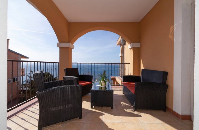Comfy Apartment With Panoramic Sea View, Senj, Croatia