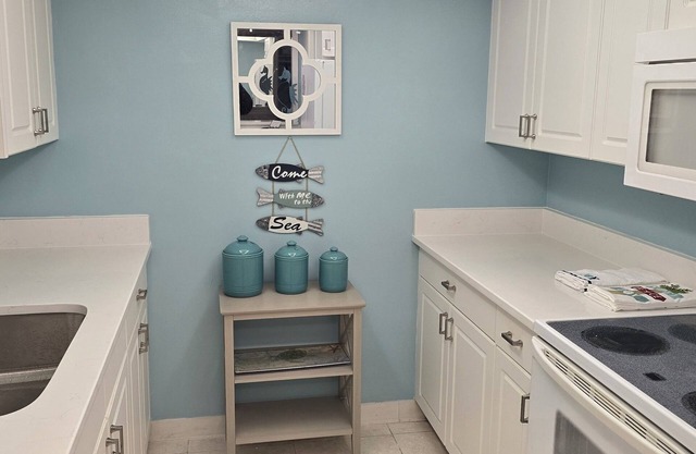 Comfy Beachfront 2/2 on Space Coast