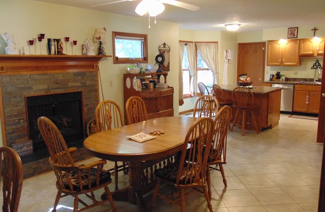 Comfy, Clean & Close to ND! Check Out My Reviews!
